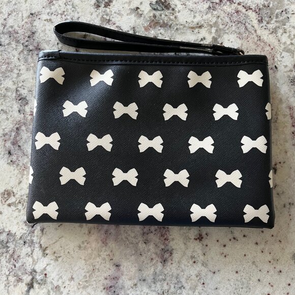 Kate Spade Bow Wristlet - Picture 2 of 4